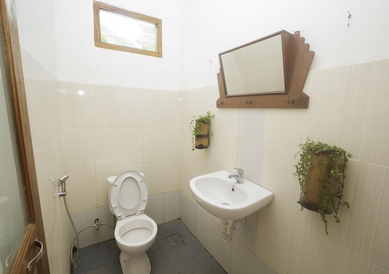 Dorme Tree Hostel Labuan Bajo Ngoại thất bức ảnh