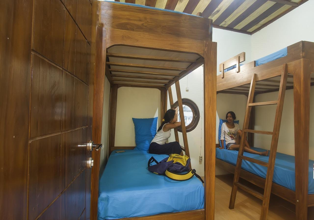Dorme Tree Hostel Labuan Bajo Ngoại thất bức ảnh